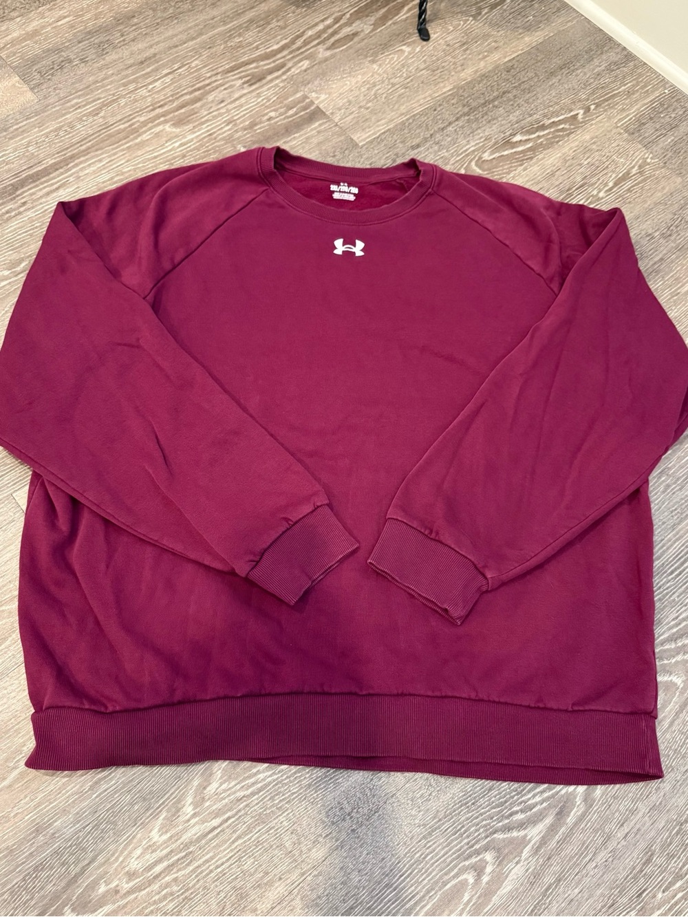 Under Armour Men's Burgundy Crewneck Sweatshirt